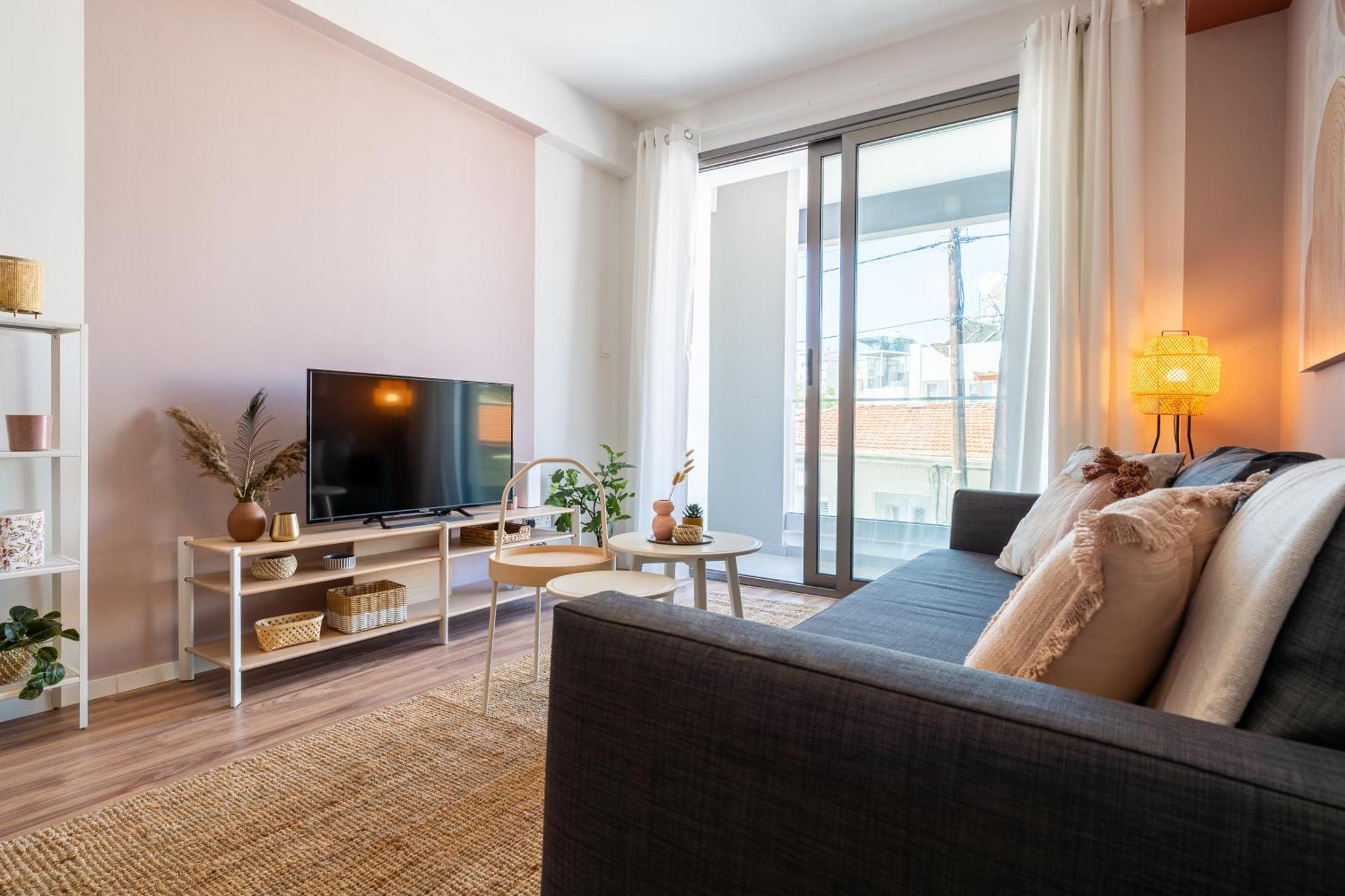 Arion 1-Bedroom Apartment In ラルナカ エクステリア 写真